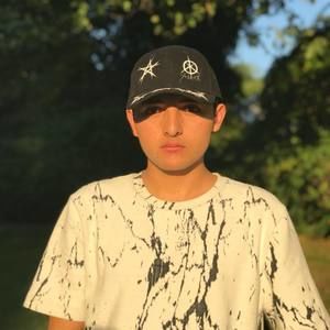 Meet your Posher, Mario ramiro